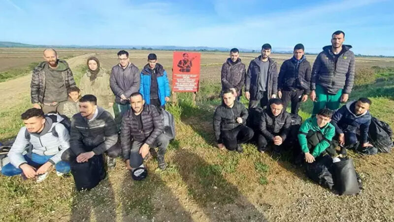 Edirne’den Yunanistan’a kaçmak isteyen 23 kişi yakalandı