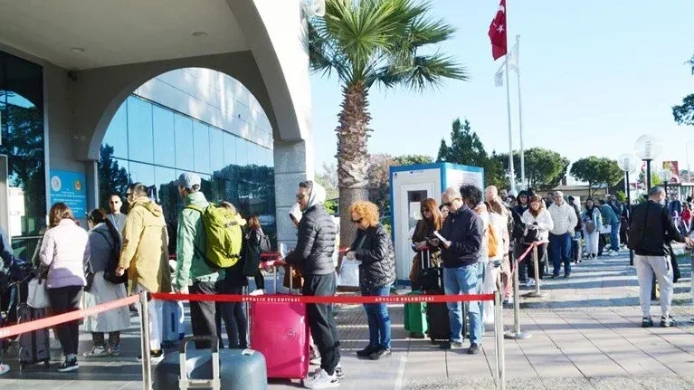 Bayram tatilinde 20 bin Türk, Yunan adalarına geçti
