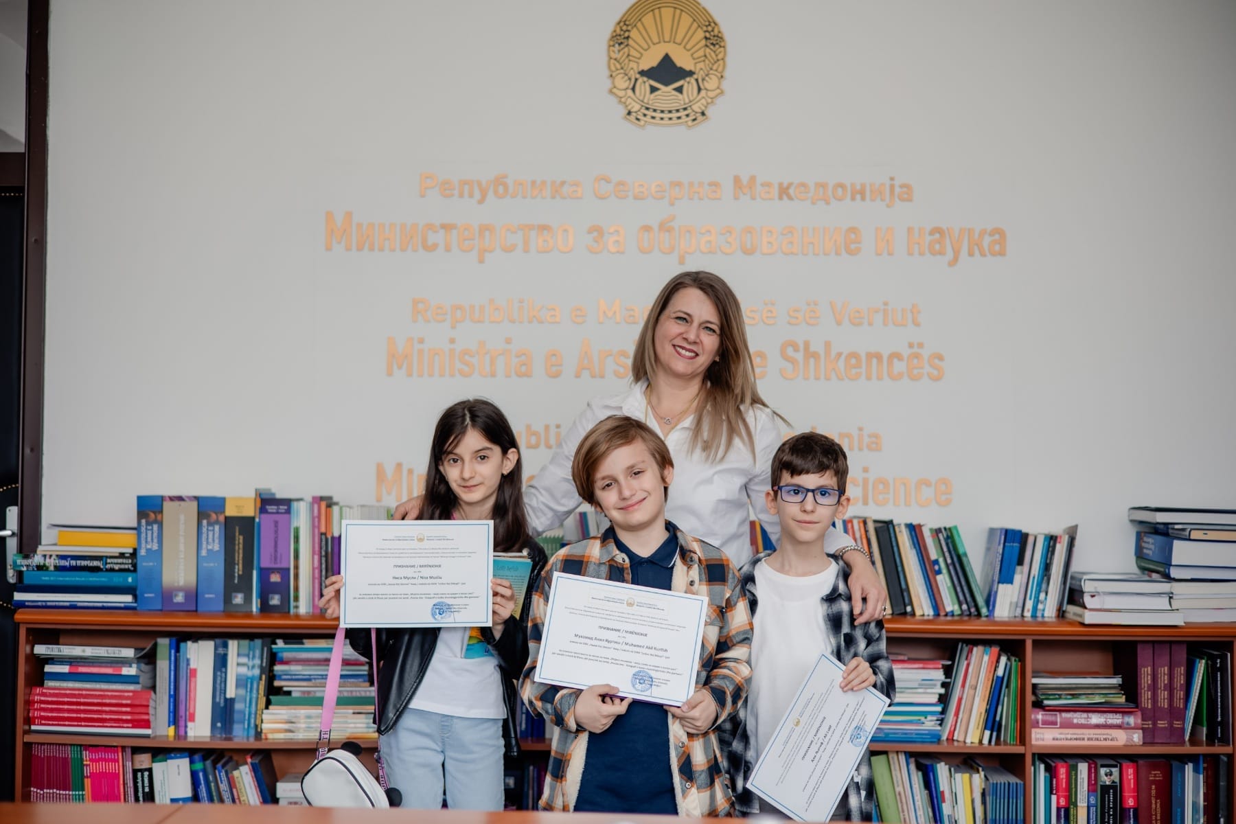 Yaşar Bey İlkokulu Türk öğrencilerinden şiir yarışmasında önemli başarı