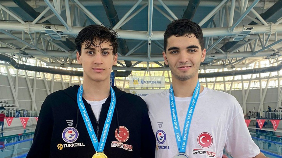 Antalyasporlu milli yüzücülerden Bulgaristan’da 4 madalya