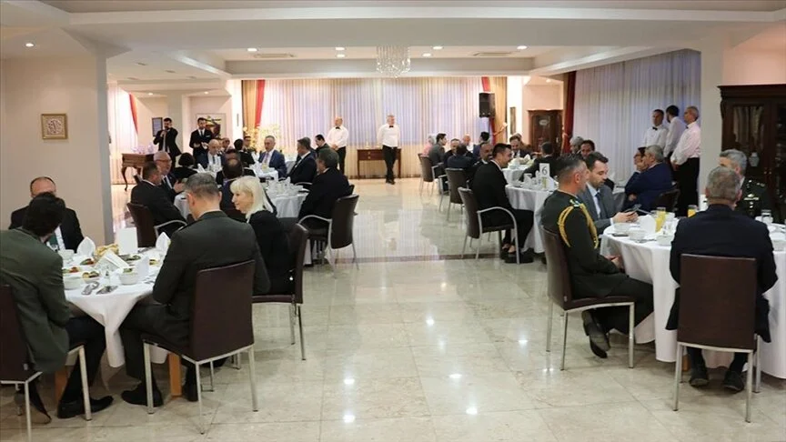 Üsküp Büyükelçiliği, Kuzey Makedonya hükümeti ve siyasetçilerini iftarda ağırladı