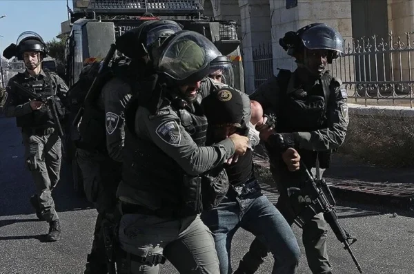 Batı Şeria ve Doğu Kudüs’te 7 Ekim 2023’ten bu yana gözaltına alınanların sayısı 8 bin 445’e çıktı