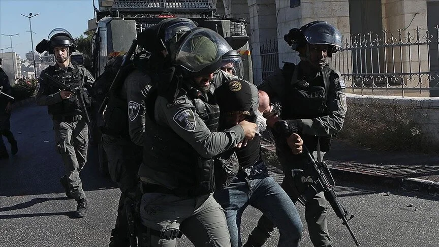 Batı Şeria ve Doğu Kudüs’te 7 Ekim 2023’ten bu yana gözaltına alınanların sayısı 8 bin 445’e çıktı