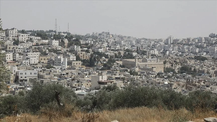 İsrail, Batı Şeria’nın el-Halil kentinde Yahudi yerleşimi kurmak için 64 dönüm araziye el koydu