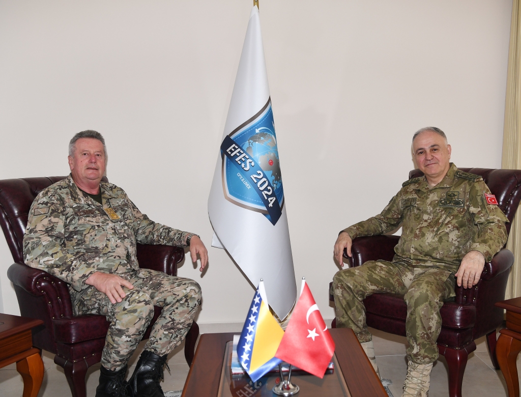 Genelkurmay Başkanı Orgeneral Metin Gürak, Bosna Hersek Genelkurmay Başkanı Tümgeneral Gojko Knezevic ile görüştü