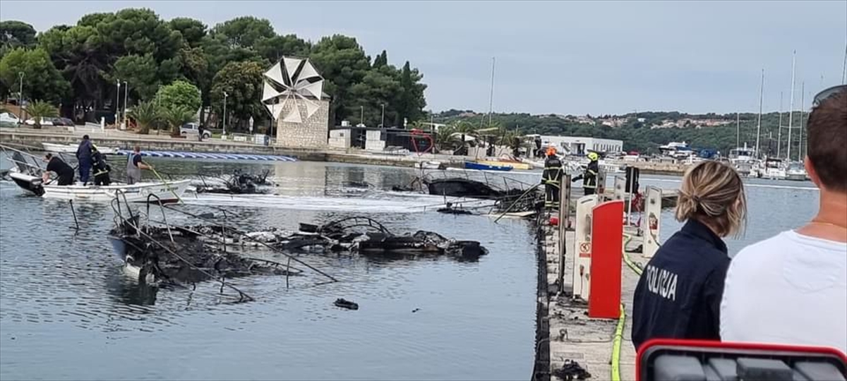 Hırvatistan’da marinada çıkan yangında 22 tekne kullanılmaz hale geldi