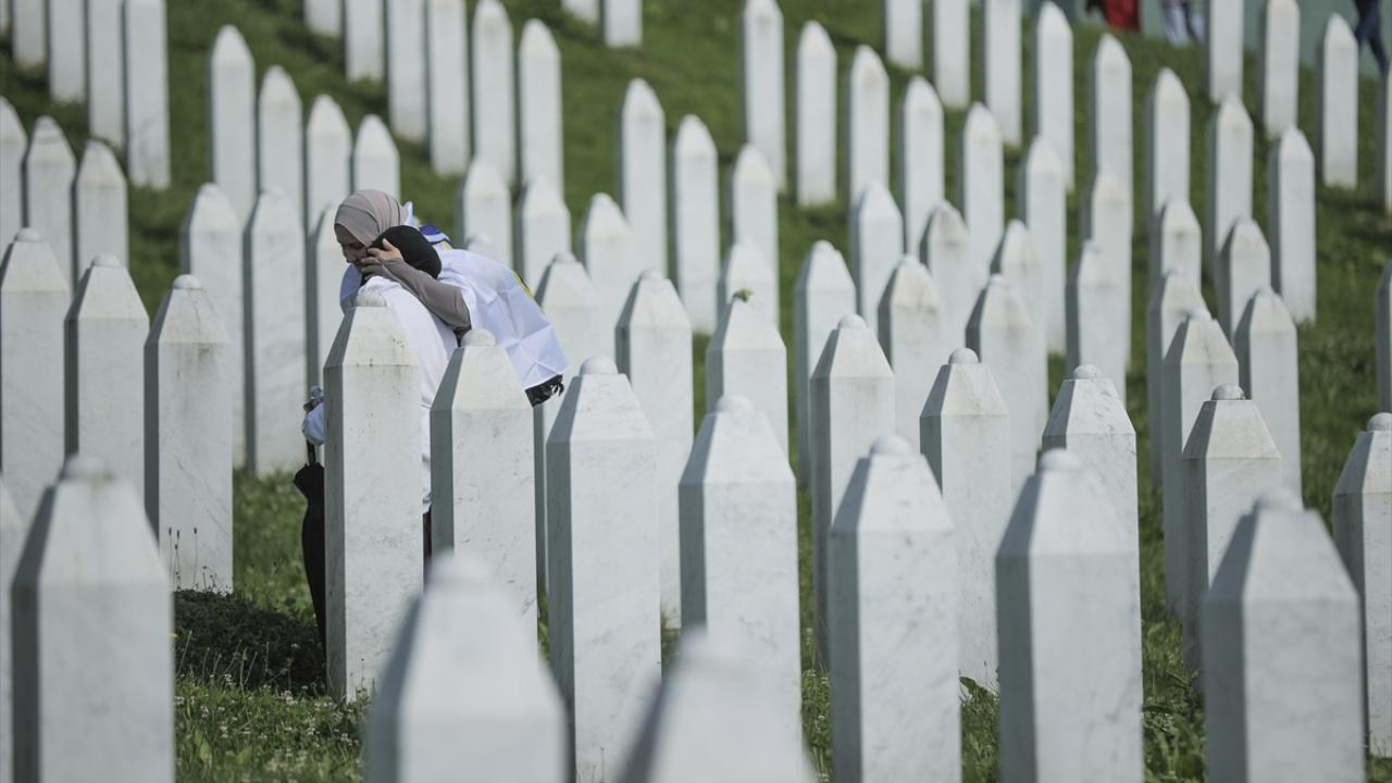 Srebrenitsa karar tasarısı ülkelerin onayına sunulacak