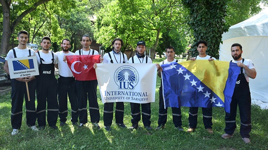 Üniversitelilerin arama kurtarma yarışması yeni gönüllüler yetişmesini sağlıyor