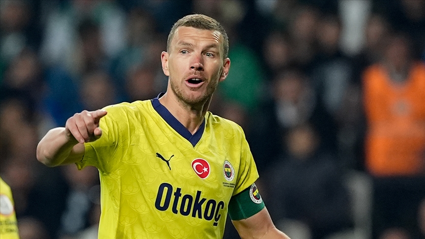 Fenerbahçe’nin en skoreri Bosna Hersekli futbolcu Edin Dzeko