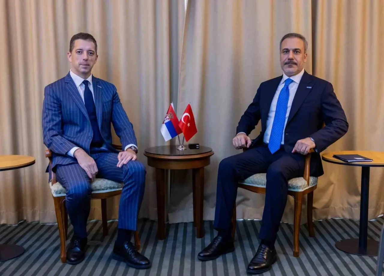 Dışişleri Bakanı Hakan Fidan, Sırbistan Dışişleri Bakanı Marko Duriç ile görüştü