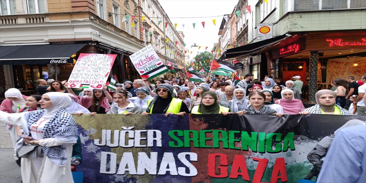 Bosna Hersek’in başkenti Saraybosna’da İsrail’in Filistin’e yönelik saldırıları protesto edildi