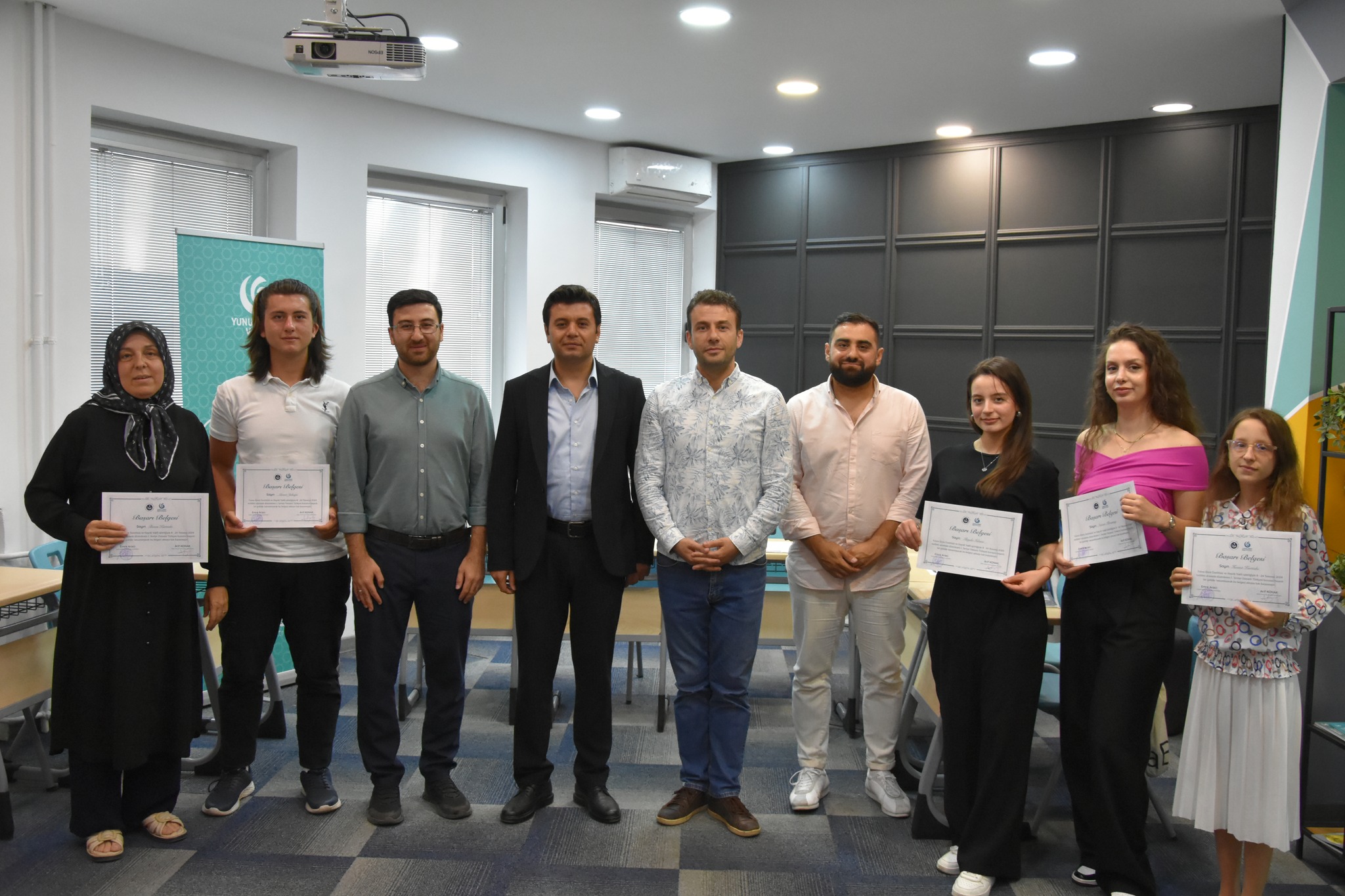 “Hızlandırılmış Yüz Yüze Osmanlı Türkçesi” kurslarına katılan öğrenciler sertifikalarını aldı
