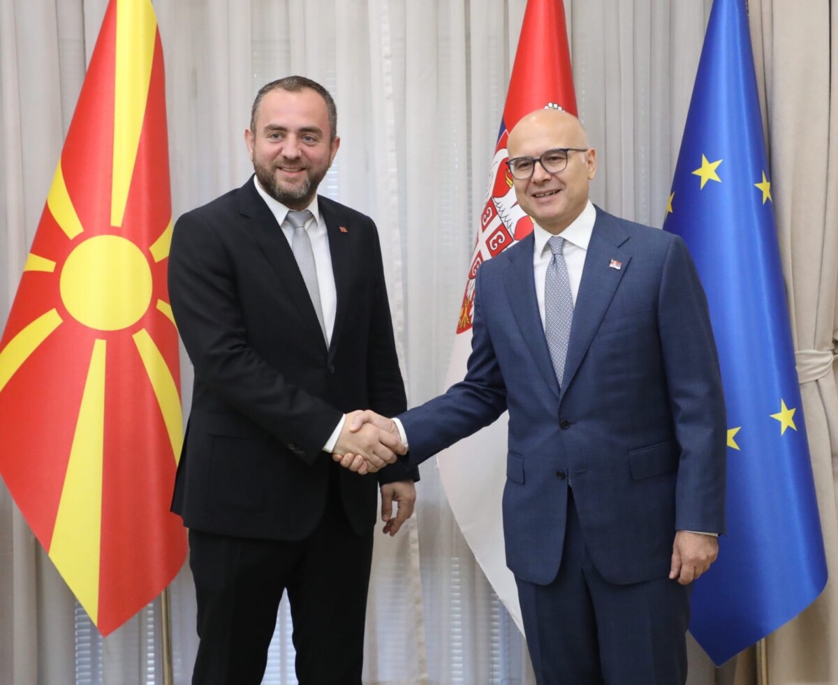 İçişleri Bakanı Toşkovski, Sırbistan Başbakanı Vuceviç ile görüştü