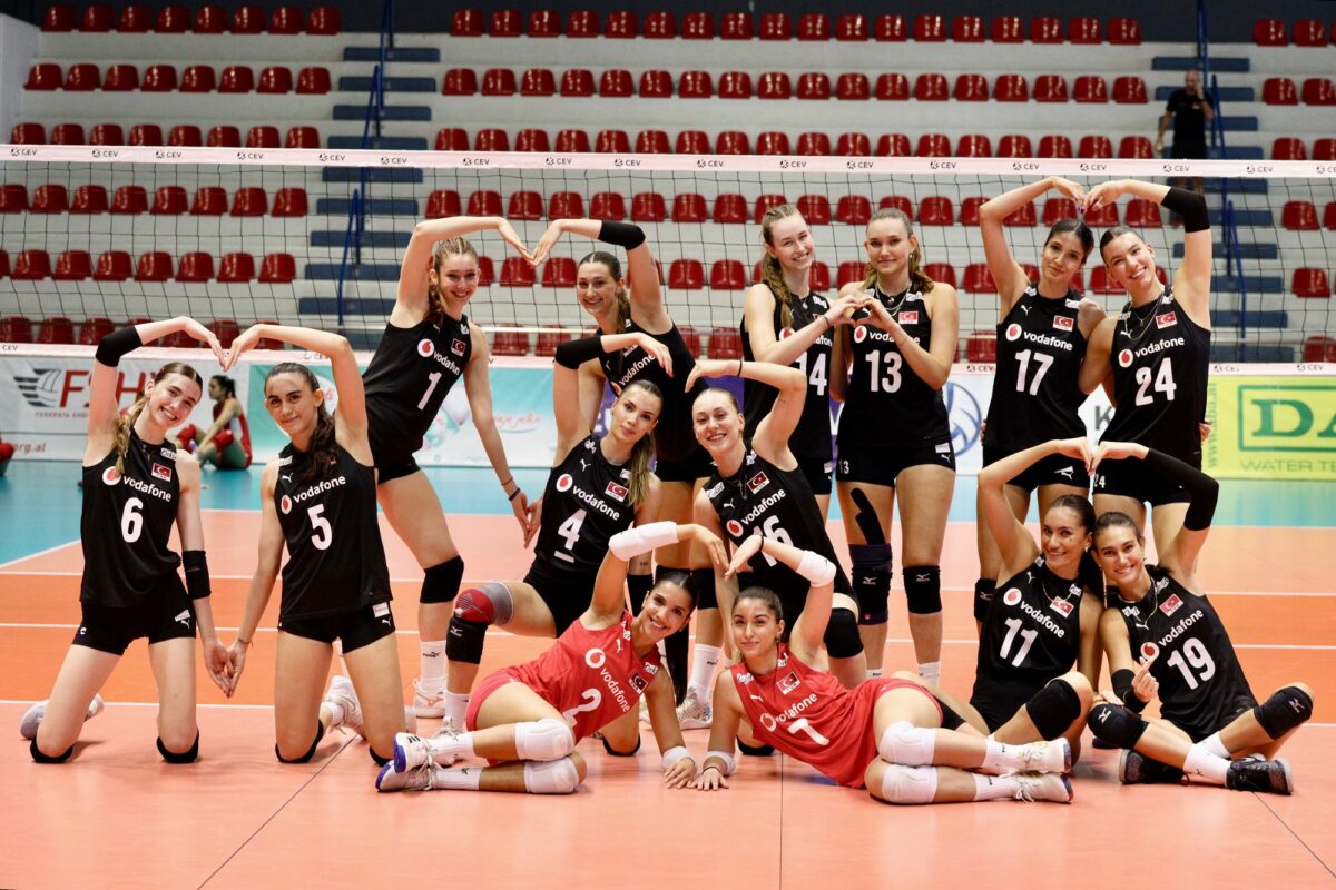 Türkiye 20 Yaş Altı Kadın Milli Voleybol Takımı Balkan Şampiyonası’nda Bulgaristan’ı 3-0 yendi