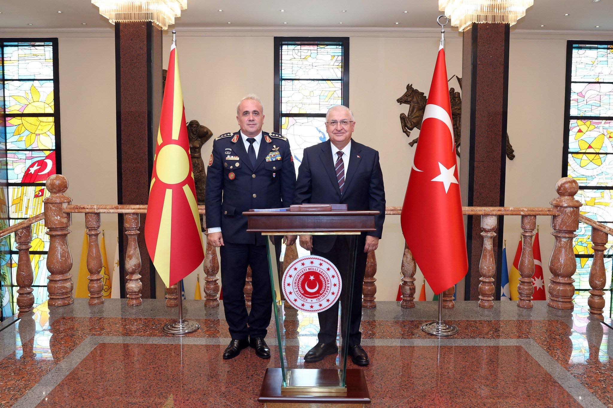 Türkiye Savunma Bakan Güler, Kuzey Makedonya Genelkurmay Başkanı ile görüştü