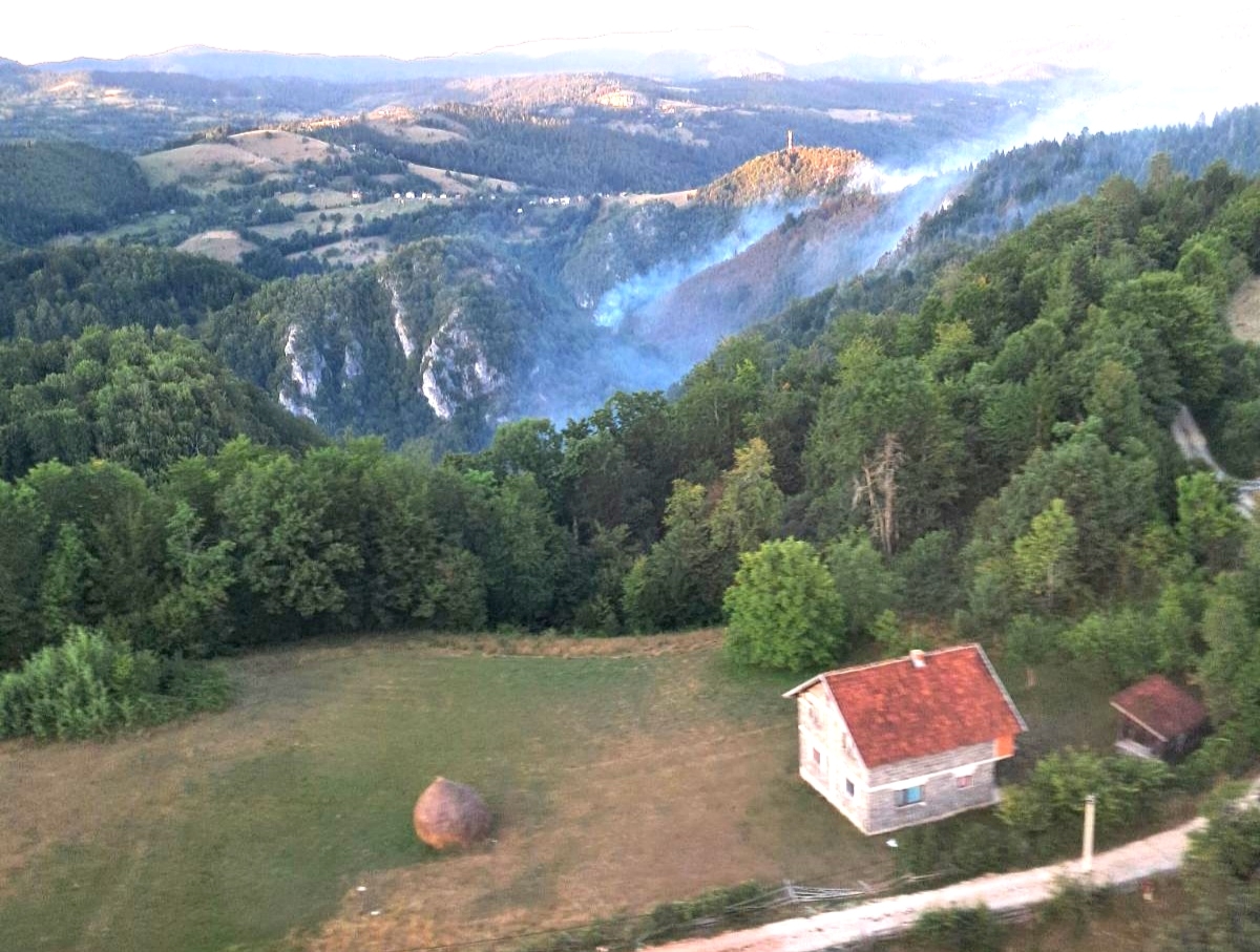 Bosna Hersek’teki orman yangını söndürüldü