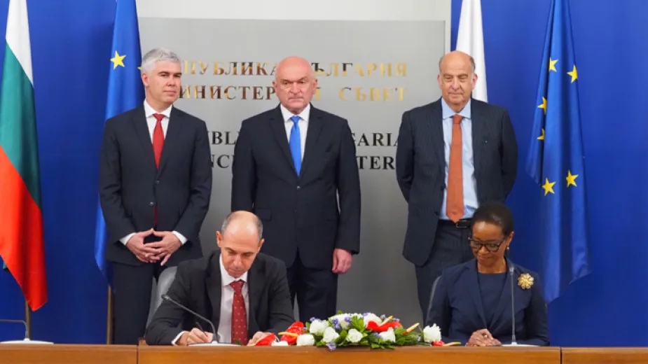 Bulgaristan’da Doğu-Batı enerji koridoru için fizibilite sözleşmesi imzaladı