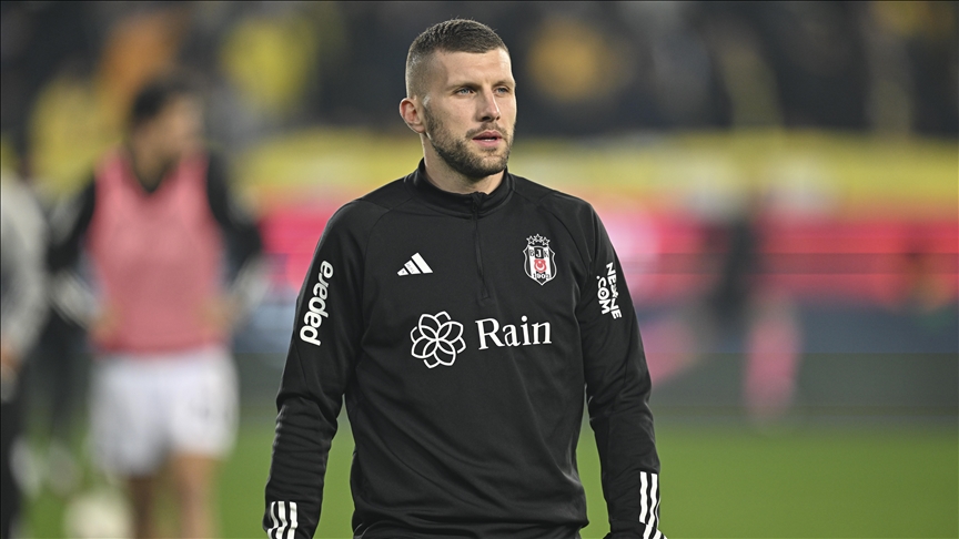 Beşiktaş, Hırvat futbolcu Ante Rebic’le yollarını ayırdı