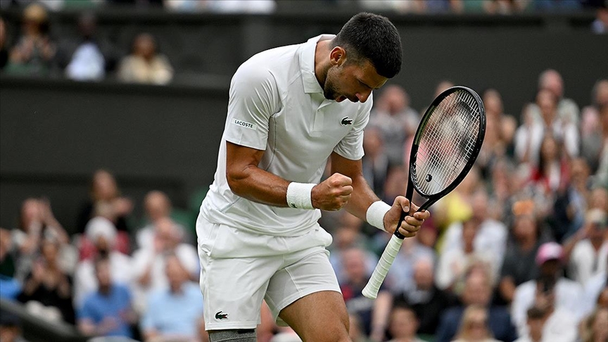Sırp tenisçi Djokovic, Wimbledon’da çeyrek finale yükseldi