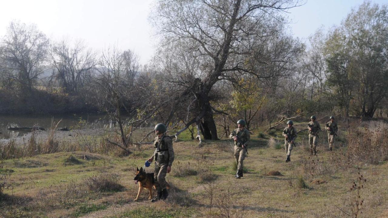 Edirne’de 2 FETÖ şüphelisi Yunanistan’a kaçmaya çalışırken yakalandı