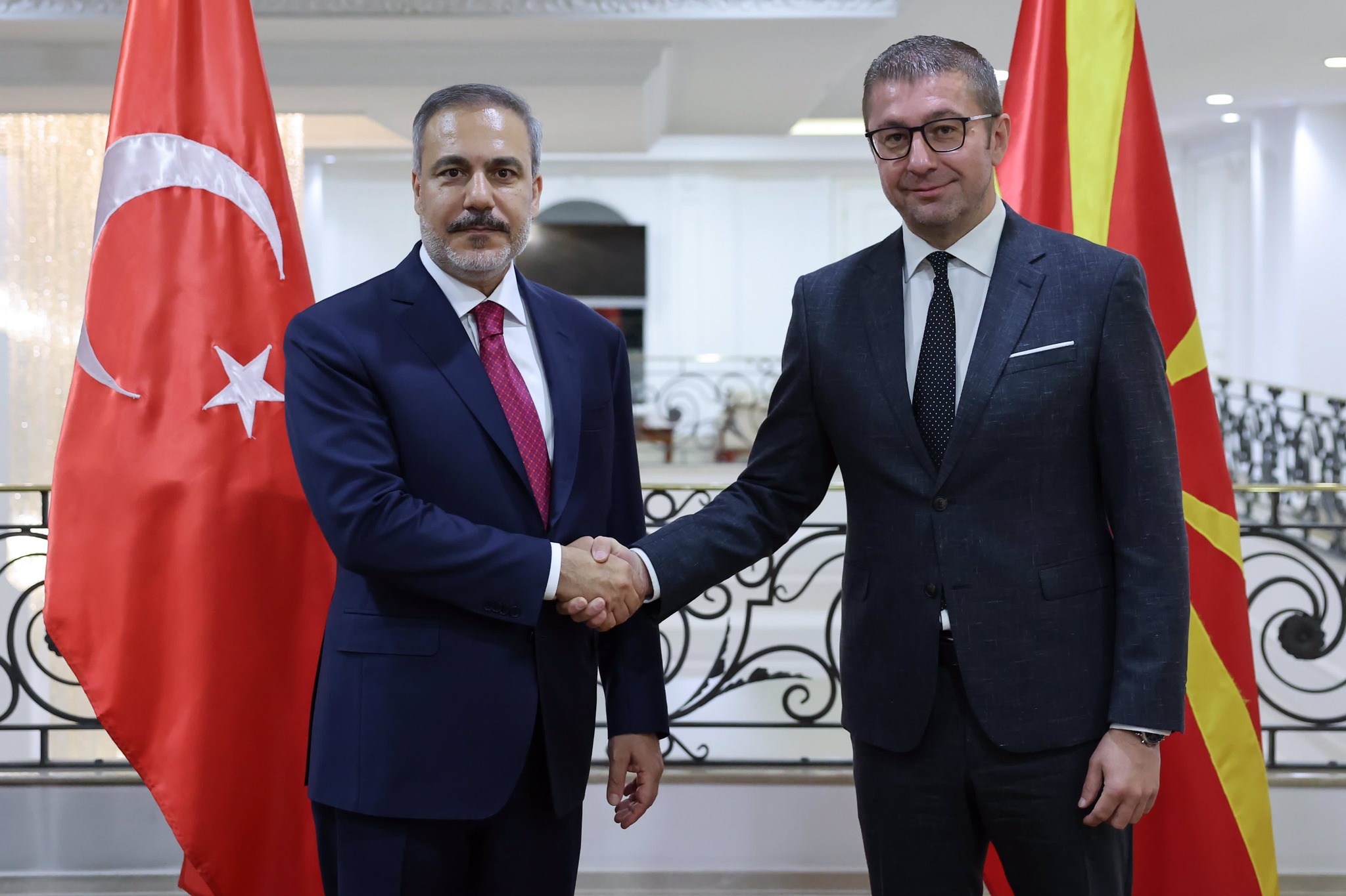 Dışişleri Bakanı Fidan, Başbakan Mickoski ve Meclis Başkanı Gashi ile görüştü