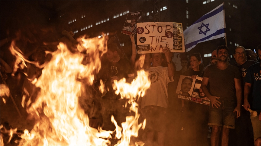 Serbest bırakılan İsrailli esirden Herzog’a takas anlaşması için Netanyahu’ya baskı yapması çağrısı