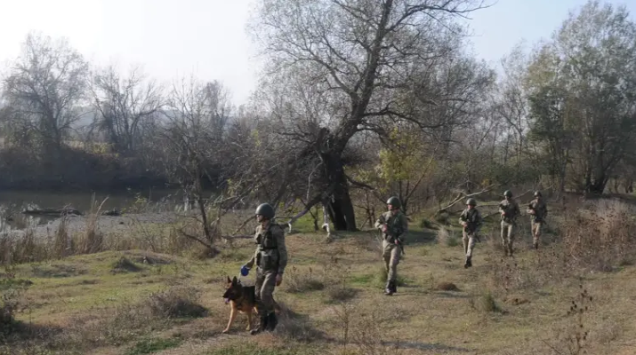 Yunanistan’a kaçmak isteyen 3 terör şüphelisi yakalandı