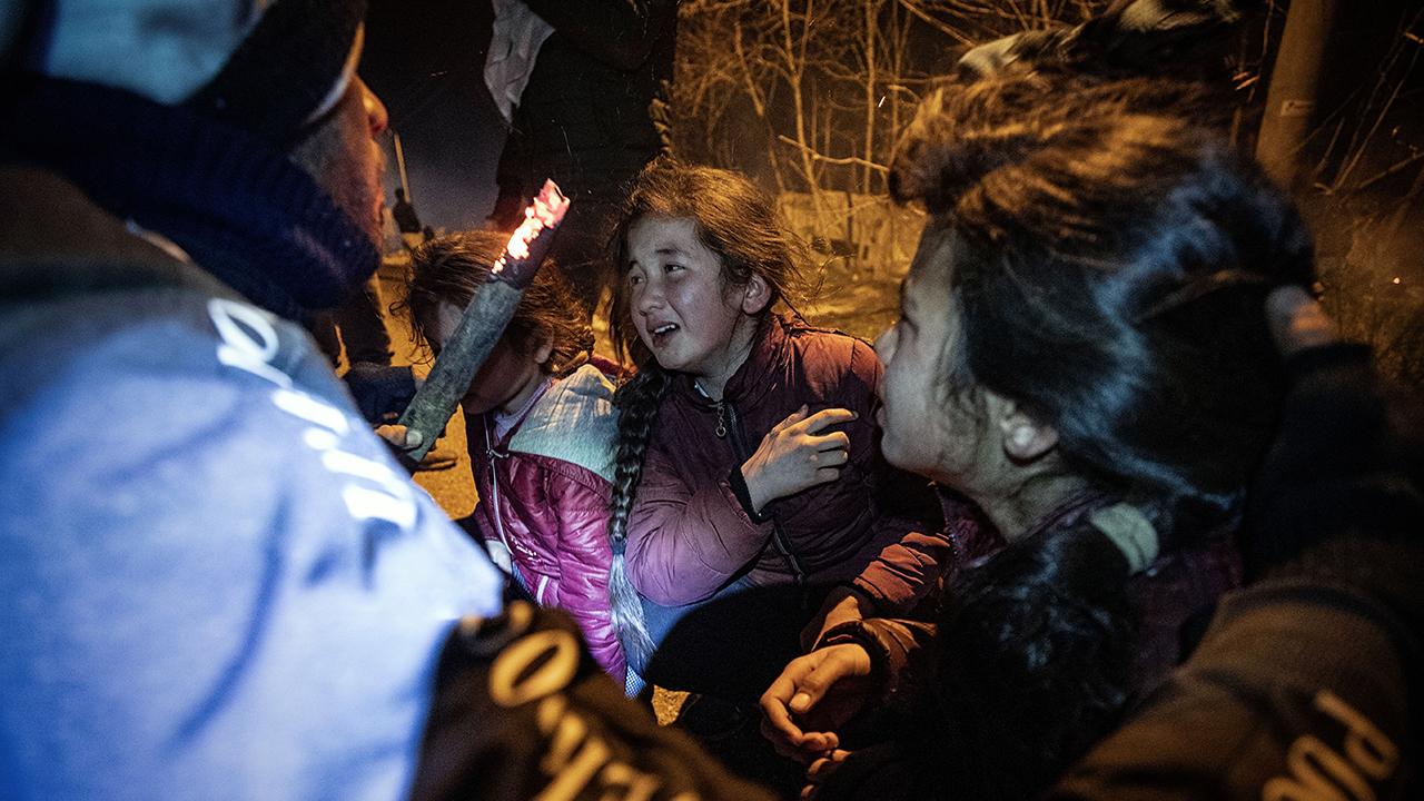 Save The Children: Yunanistan’daki göçmen çocukların kaldığı kamplar endişe verici