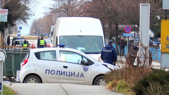 Polisi gören Ohrili bir paket uyuşturucuyu yuttu