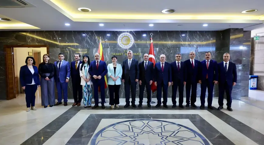 Türkiye Ticaret Bakanı Bolat, K. Makedonya Maliye Bakanı Kochoska ile görüştü