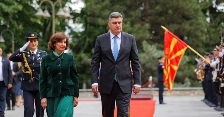 Milanović: Makedonya AB üyeliği için şantaj kurbanı olmamalı