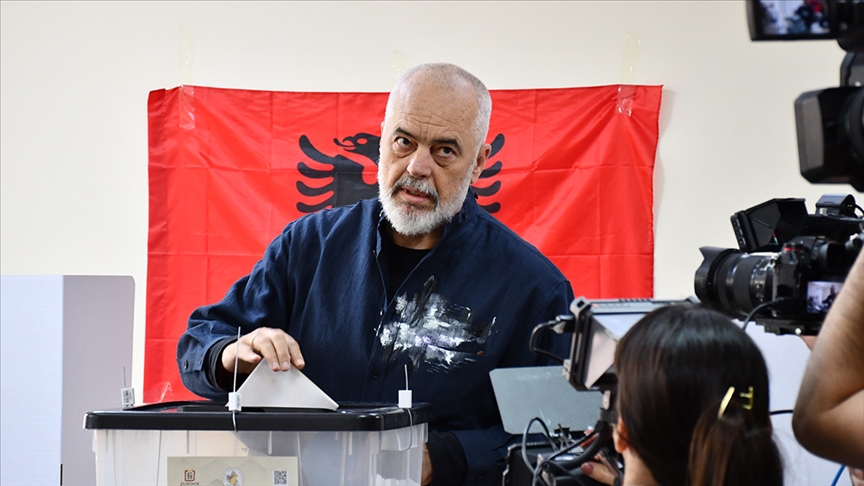 Arnavutluk’taki genel seçimde Başbakan Rama’nın partisi önde gidiyor