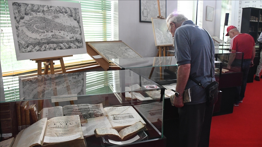 Arnavutluk’ta aralarında Osmanlıca eserlerin de bulunduğu “Akdeniz’in Hafızası” sergisi açıldı