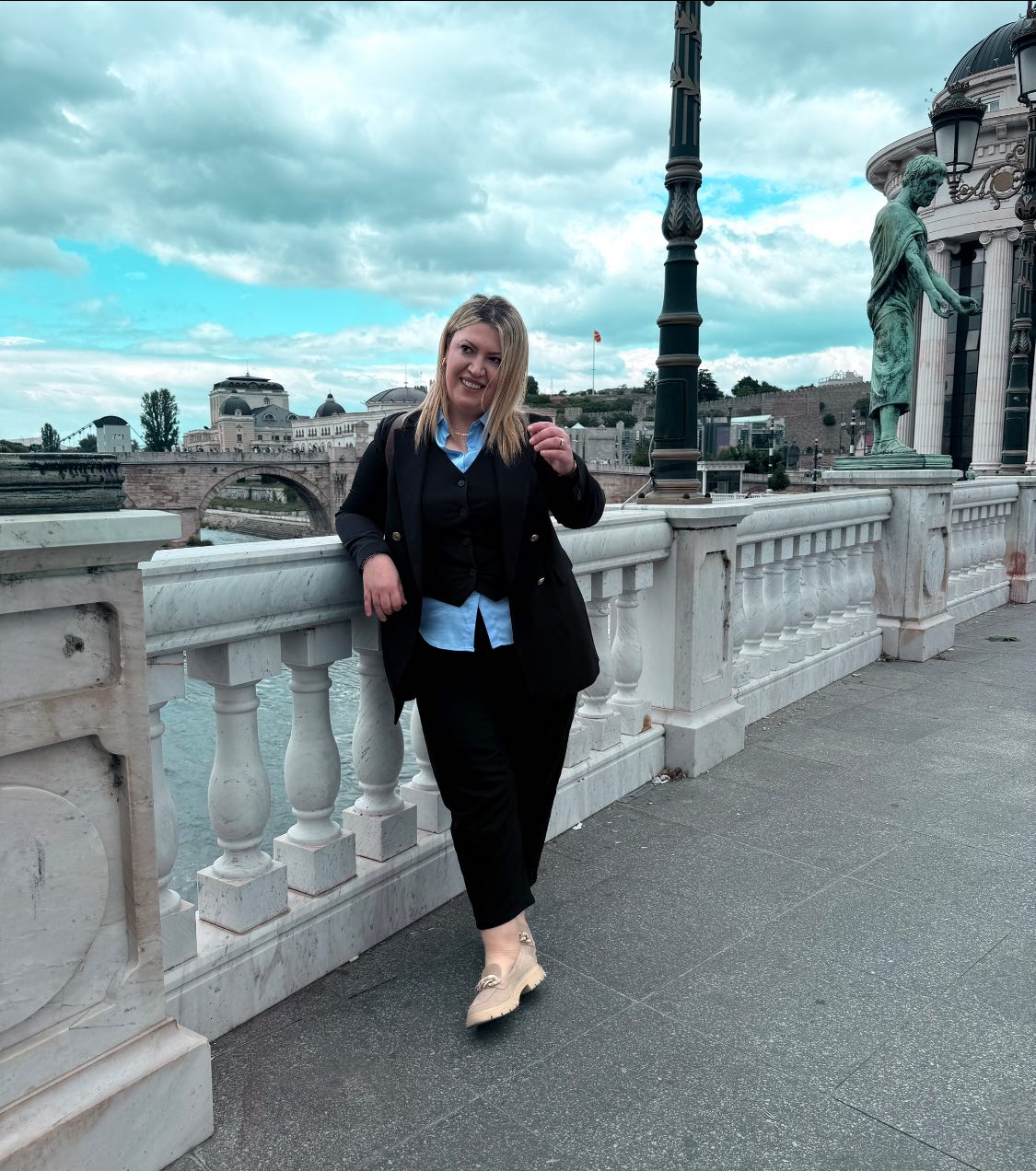 Üsküplü Türk yazar Leyla Şerif Emin, “Türk Dünyası Kadın Şairler Birliği”nin Başkan Yardımcısı oldu