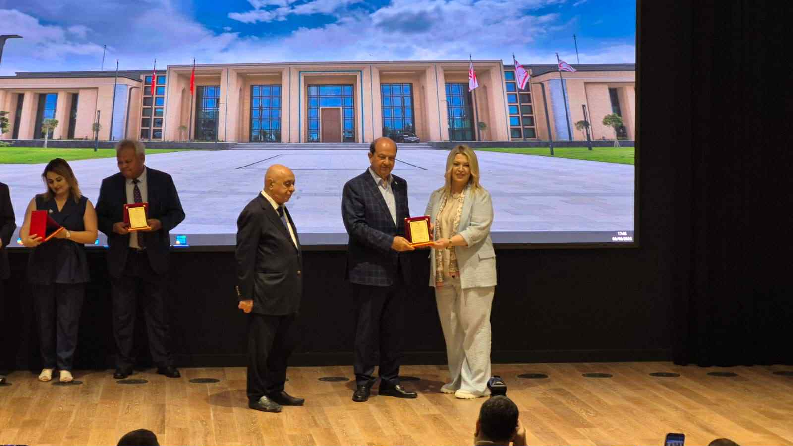 Üsküplü Türk yazar Leyla Şerif Emin, “Türk Dünyası Lefkoşa Şiir Akşamları” etkinliğine katıldı