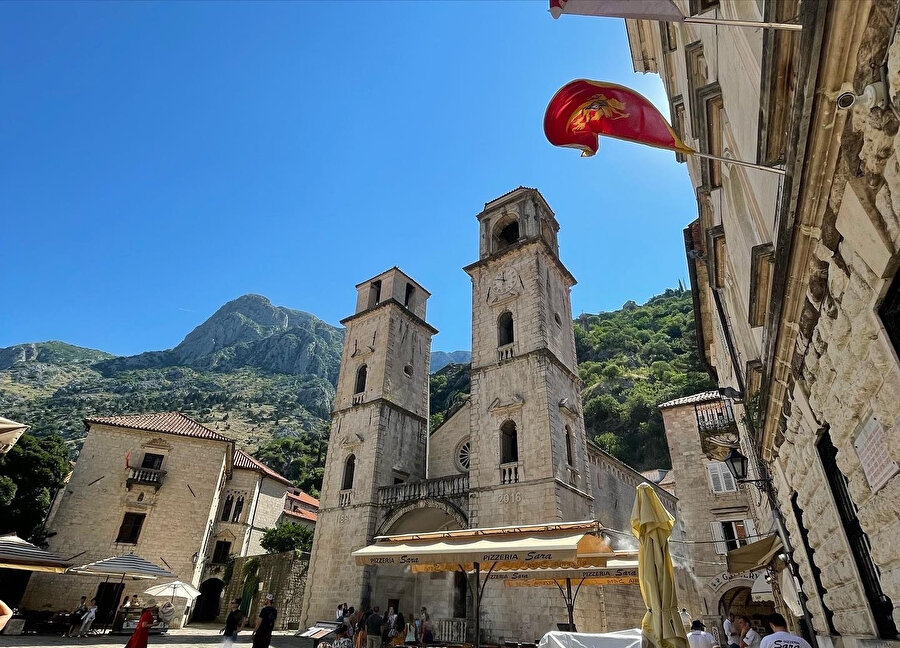 Balkanlar’da ziyaretçilerini Orta Çağ’a götüren şehir: Kotor