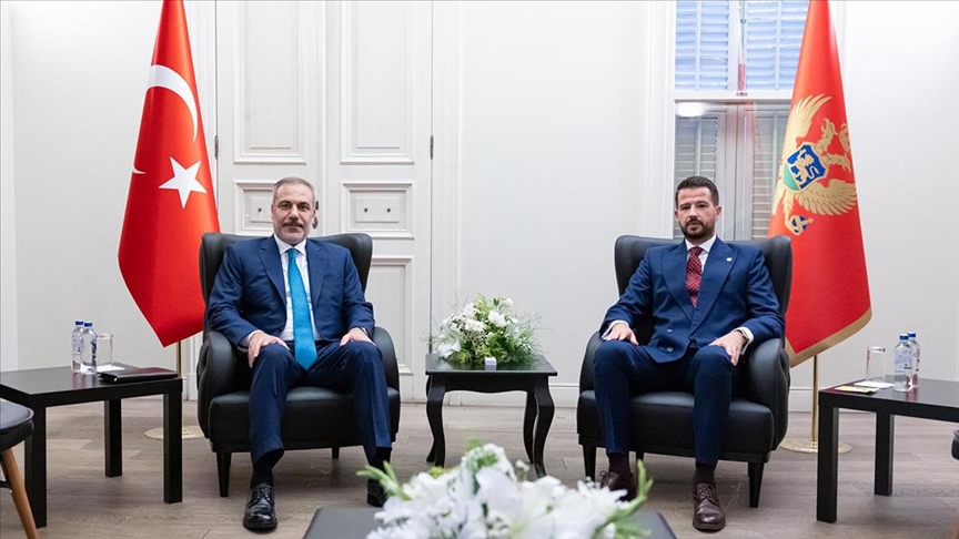 Dışişleri Bakanı Fidan, Karadağ Cumhurbaşkanı Milatovic tarafından kabul edildi