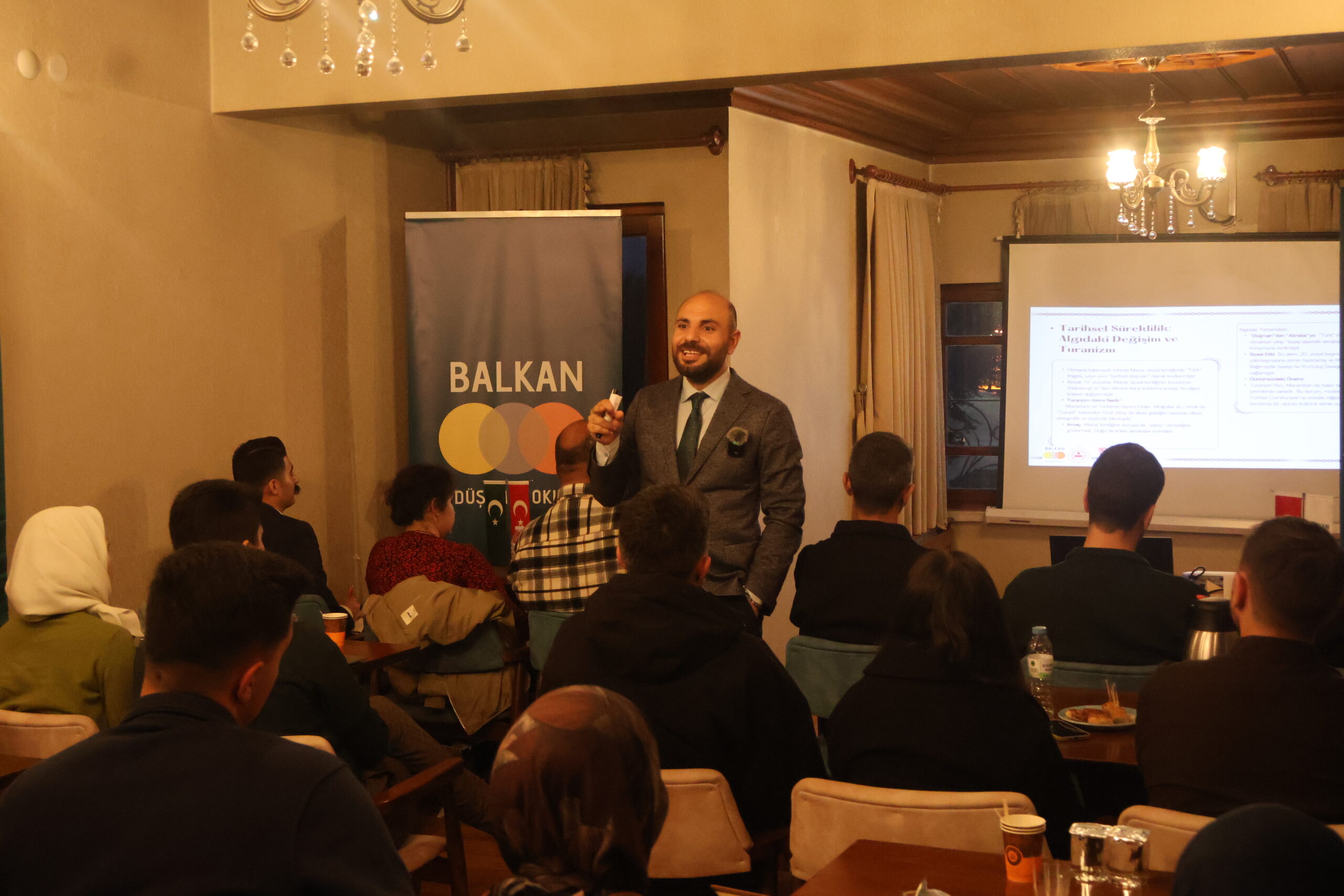 Balkan Düşünce Okulu’nda Macaristan Türkleri Üzerine Tarih ve Kültür Dersi