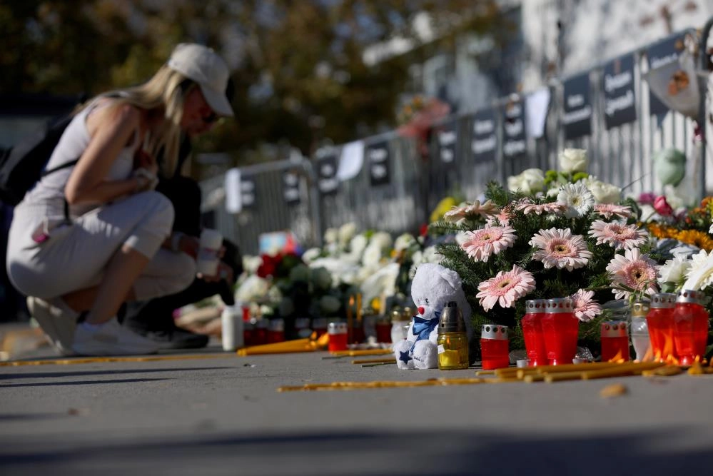 Sırbistan’da tren istasyonu faciası yıldönümünde anıldı