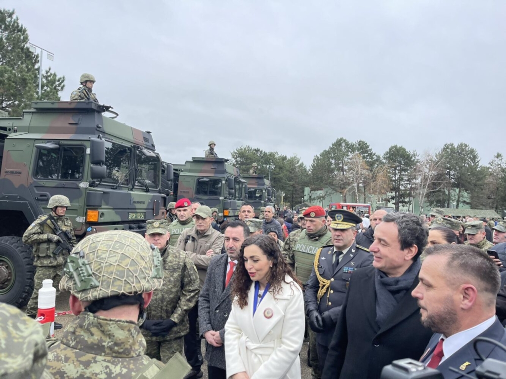 FSK kapılarını halka açtı