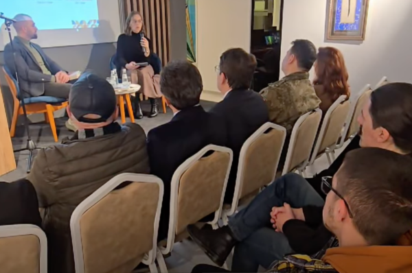 Prizren’de “Balkanlarda Edebî Türlerin Gelişimi” söyleşisi gerçekleştirildi