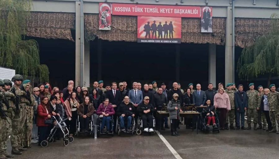 Dünya Engelliler Günü’nde Mehmetçik’ten Kosova’da anlamlı etkinlik