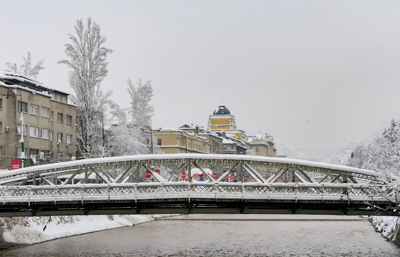 Bosna Hersek ve Sırbistan’da yoğun kar yağışı elektrik kesintilerine yol açtı