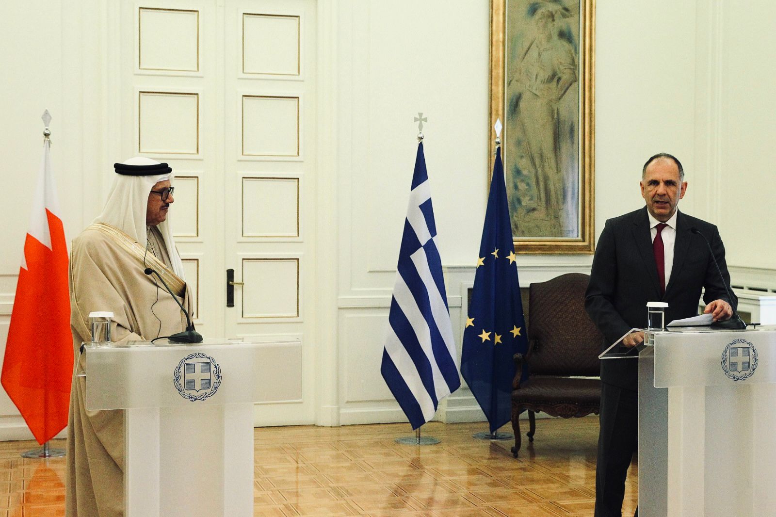 Yunanistan Dışişleri Bakanı, Bahreynli mevkidaşı ile görüştü