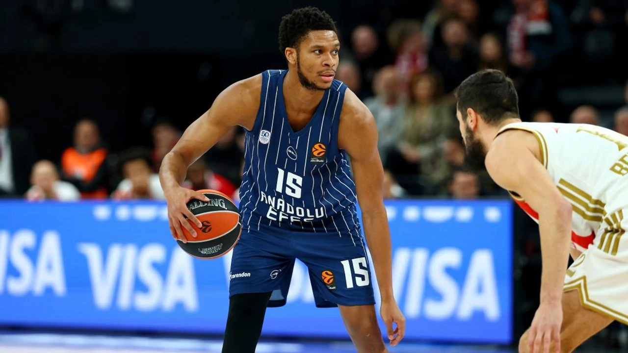 Anadolu Efes evinde Kızılyıldız’a yenildi