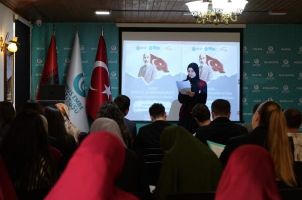 YEE tarafından İşkodra’da Mehmet Akif Ersoy şiir okuma ve bilgi yarışması düzenlendi