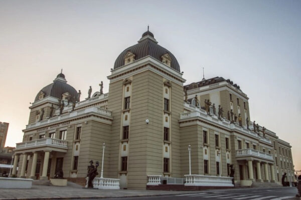 Makedonya Ulusal Tiyatrosu 81. Yılını Kutluyor