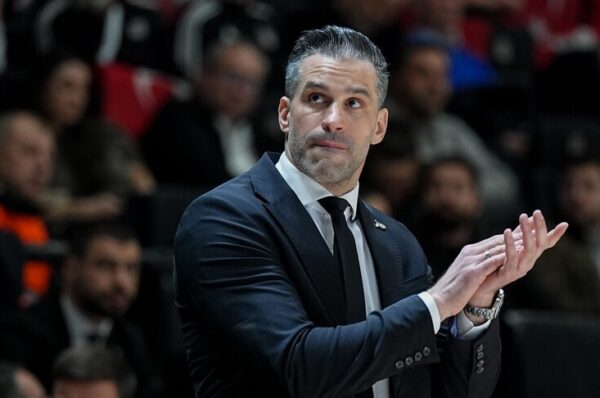 Beşiktaş’ın Sırp çalıştırıcısı Alimpijevic, BKT Avrupa Kupası’nda yılın başantrenörü