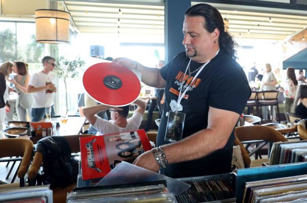 Dijital Çağda Analog Tutku: Niş’te “Vinil Fest” Yoğun İlgi Gördü