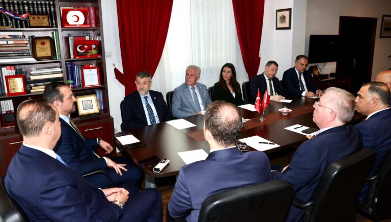 AK Parti Genel Başkan Yardımcısı Zorlu, bir dizi programa ka